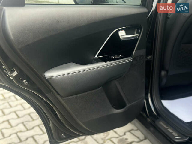 Черный Киа Niro, объемом двигателя 0 л и пробегом 117 тыс. км за 18870 $, фото 48 на Automoto.ua