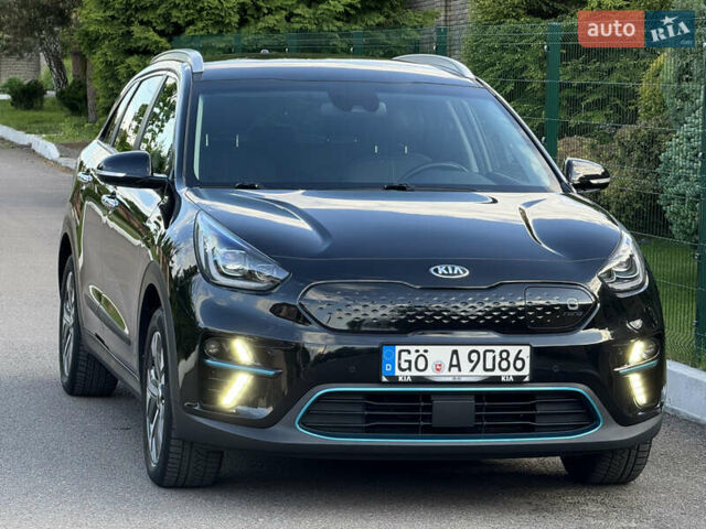 Черный Киа Niro, объемом двигателя 0 л и пробегом 82 тыс. км за 19300 $, фото 19 на Automoto.ua