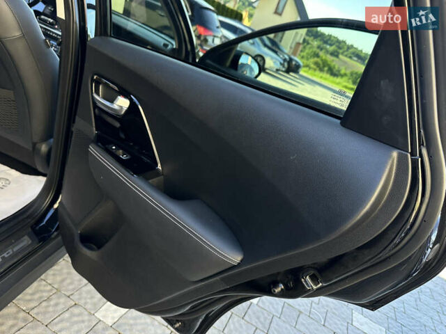 Черный Киа Niro, объемом двигателя 0 л и пробегом 127 тыс. км за 19750 $, фото 52 на Automoto.ua
