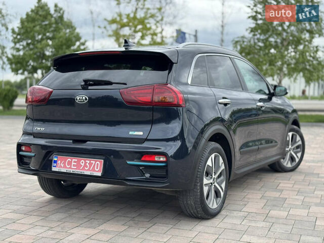 Черный Киа Niro, объемом двигателя 0 л и пробегом 96 тыс. км за 20999 $, фото 4 на Automoto.ua