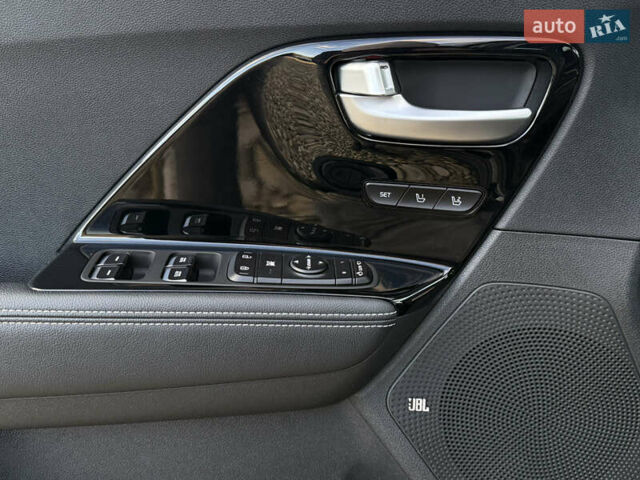 Черный Киа Niro, объемом двигателя 0 л и пробегом 88 тыс. км за 23900 $, фото 6 на Automoto.ua