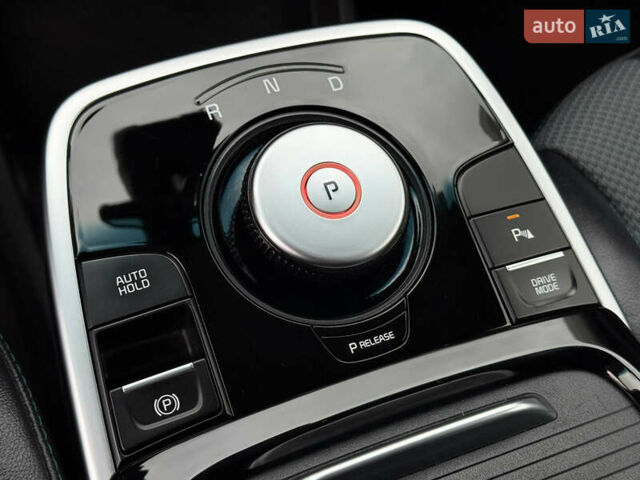 Черный Киа Niro, объемом двигателя 0 л и пробегом 80 тыс. км за 19650 $, фото 48 на Automoto.ua