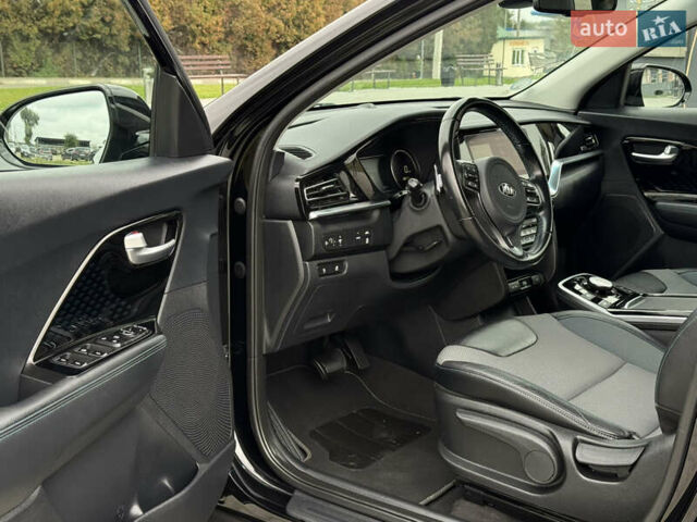 Черный Киа Niro, объемом двигателя 0 л и пробегом 80 тыс. км за 19650 $, фото 29 на Automoto.ua