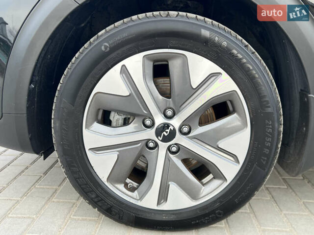 Черный Киа Niro, объемом двигателя 0 л и пробегом 135 тыс. км за 19500 $, фото 13 на Automoto.ua
