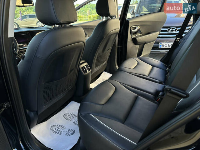 Черный Киа Niro, объемом двигателя 0 л и пробегом 127 тыс. км за 19750 $, фото 49 на Automoto.ua