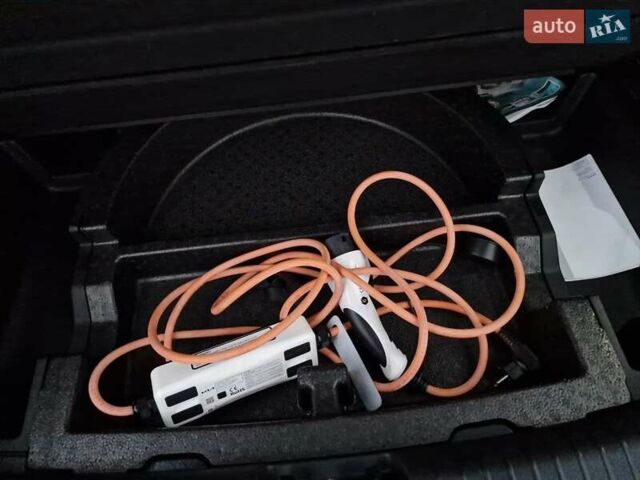 Черный Киа Niro, объемом двигателя 0 л и пробегом 65 тыс. км за 20800 $, фото 52 на Automoto.ua