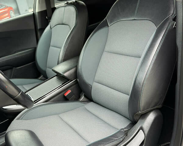 Черный Киа Niro, объемом двигателя 0 л и пробегом 80 тыс. км за 19999 $, фото 22 на Automoto.ua