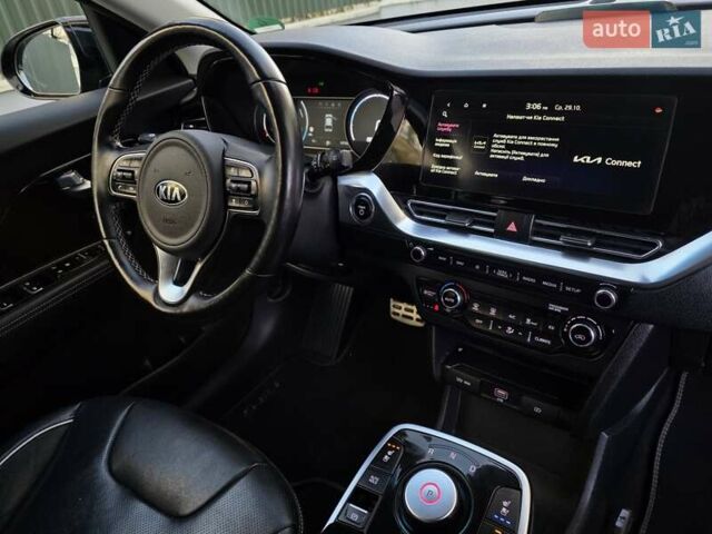 Чорний Кіа Niro, об'ємом двигуна 0 л та пробігом 141 тис. км за 18999 $, фото 37 на Automoto.ua