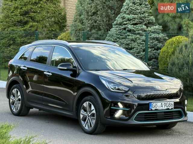Черный Киа Niro, объемом двигателя 0 л и пробегом 82 тыс. км за 19300 $, фото 133 на Automoto.ua