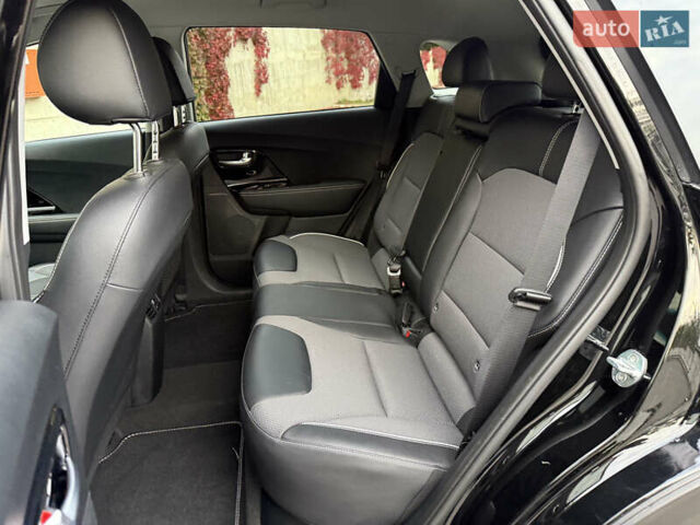 Черный Киа Niro, объемом двигателя 0 л и пробегом 80 тыс. км за 21850 $, фото 49 на Automoto.ua