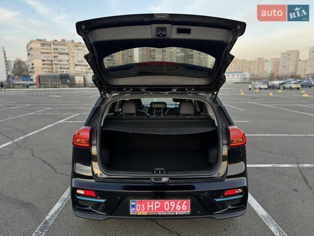 Чорний Кіа Niro, об'ємом двигуна 0 л та пробігом 155 тис. км за 20300 $, фото 50 на Automoto.ua