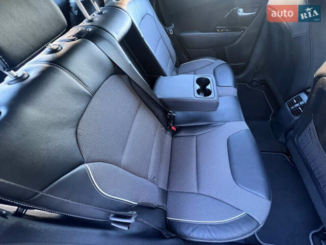 Черный Киа Niro, объемом двигателя 0 л и пробегом 88 тыс. км за 18500 $, фото 31 на Automoto.ua