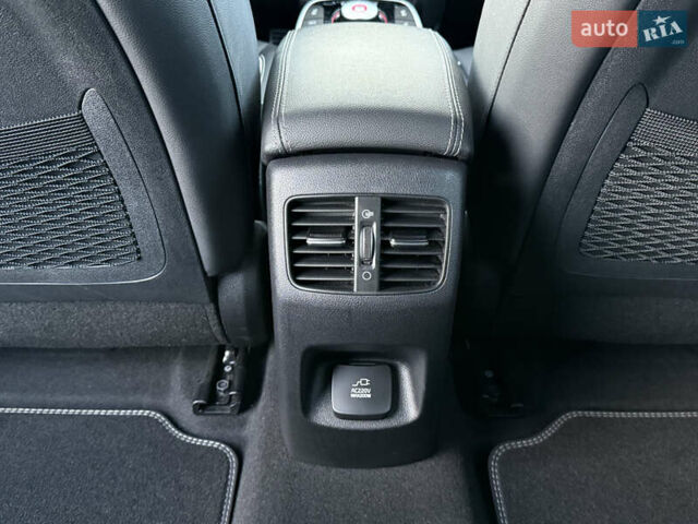 Чорний Кіа Niro, об'ємом двигуна 0 л та пробігом 88 тис. км за 24900 $, фото 96 на Automoto.ua