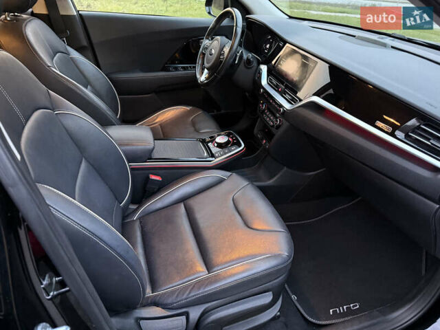 Черный Киа Niro, объемом двигателя 0 л и пробегом 78 тыс. км за 19300 $, фото 17 на Automoto.ua