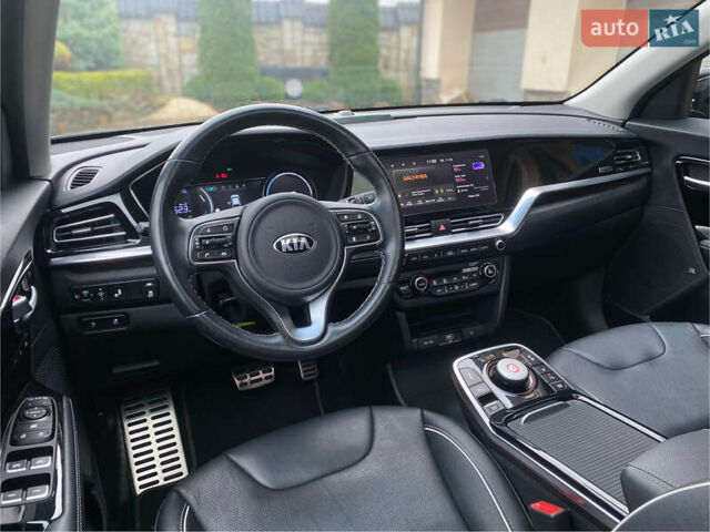 Черный Киа Niro, объемом двигателя 0 л и пробегом 80 тыс. км за 21899 $, фото 24 на Automoto.ua