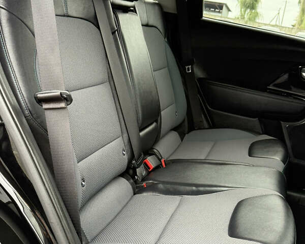 Черный Киа Niro, объемом двигателя 0 л и пробегом 80 тыс. км за 19999 $, фото 68 на Automoto.ua