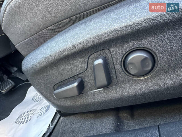 Черный Киа Niro, объемом двигателя 0 л и пробегом 127 тыс. км за 19750 $, фото 40 на Automoto.ua