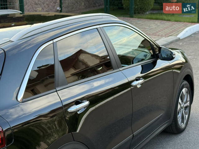 Черный Киа Niro, объемом двигателя 0 л и пробегом 82 тыс. км за 19300 $, фото 31 на Automoto.ua