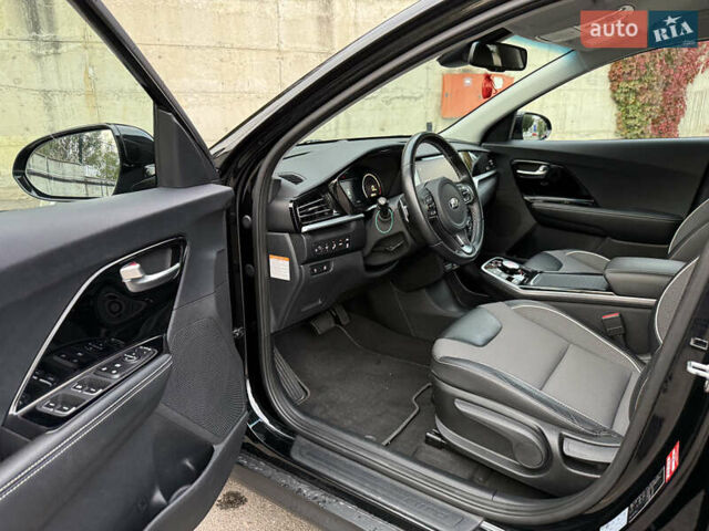 Черный Киа Niro, объемом двигателя 0 л и пробегом 80 тыс. км за 21899 $, фото 53 на Automoto.ua
