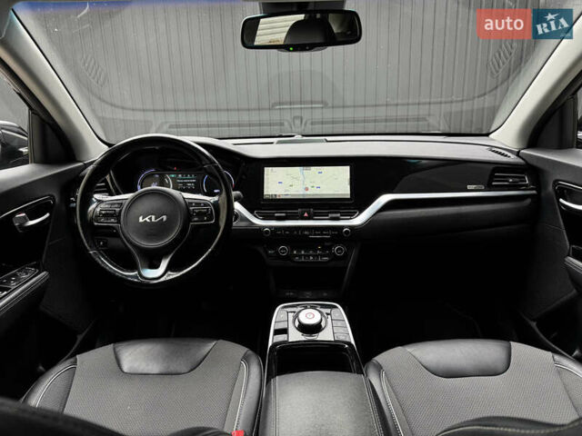 Черный Киа Niro, объемом двигателя 0 л и пробегом 137 тыс. км за 19200 $, фото 21 на Automoto.ua