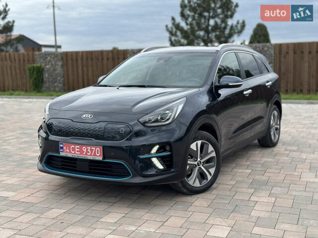 Черный Киа Niro, объемом двигателя 0 л и пробегом 96 тыс. км за 20999 $, фото 1 на Automoto.ua