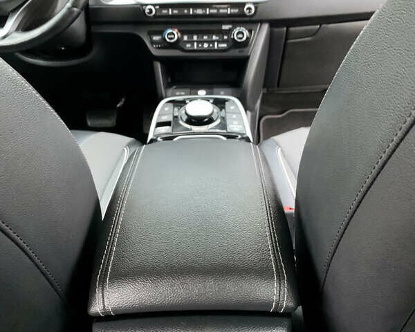 Черный Киа Niro, объемом двигателя 0 л и пробегом 94 тыс. км за 17900 $, фото 100 на Automoto.ua