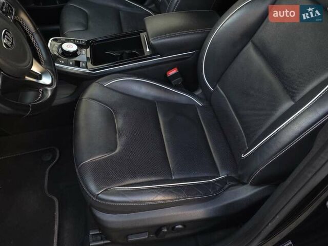 Чорний Кіа Niro, об'ємом двигуна 0 л та пробігом 141 тис. км за 18999 $, фото 22 на Automoto.ua
