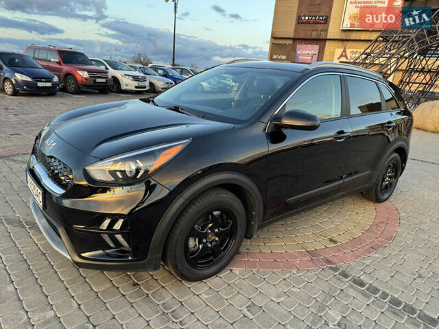 Черный Киа Niro, объемом двигателя 1.58 л и пробегом 62 тыс. км за 25900 $, фото 2 на Automoto.ua