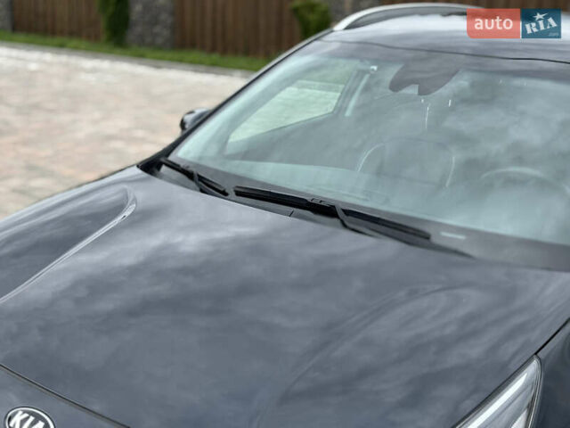 Черный Киа Niro, объемом двигателя 0 л и пробегом 96 тыс. км за 20999 $, фото 13 на Automoto.ua