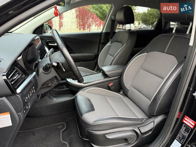 Черный Киа Niro, объемом двигателя 0 л и пробегом 80 тыс. км за 21850 $, фото 54 на Automoto.ua
