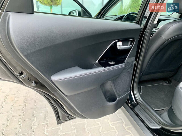 Черный Киа Niro, объемом двигателя 0 л и пробегом 94 тыс. км за 17900 $, фото 49 на Automoto.ua