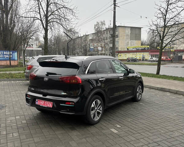 Чорний Кіа Niro, об'ємом двигуна 0 л та пробігом 93 тис. км за 18900 $, фото 9 на Automoto.ua