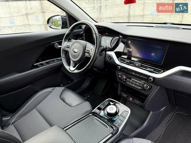 Черный Киа Niro, объемом двигателя 0 л и пробегом 80 тыс. км за 21899 $, фото 32 на Automoto.ua
