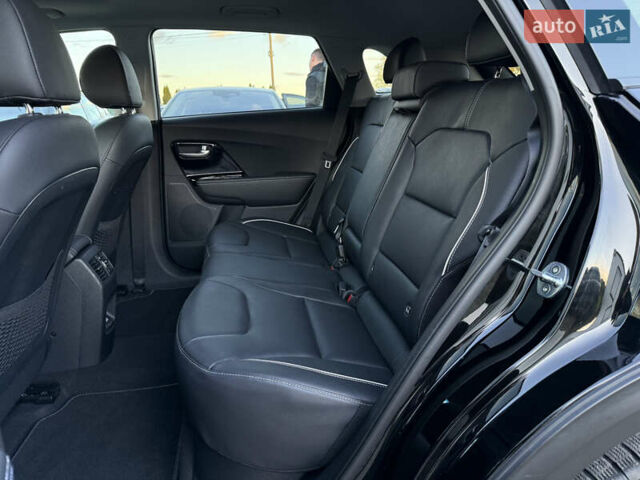 Черный Киа Niro, объемом двигателя 0 л и пробегом 88 тыс. км за 23900 $, фото 95 на Automoto.ua