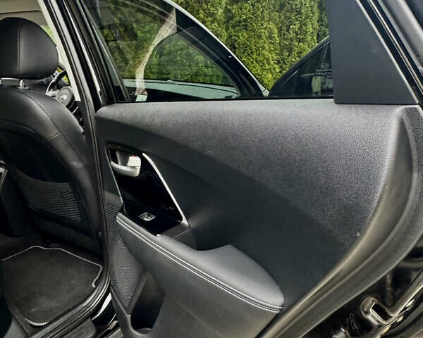 Черный Киа Niro, объемом двигателя 0 л и пробегом 136 тыс. км за 19777 $, фото 61 на Automoto.ua