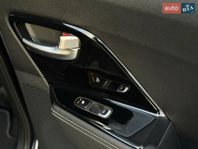 Черный Киа Niro, объемом двигателя 0 л и пробегом 109 тыс. км за 19900 $, фото 27 на Automoto.ua
