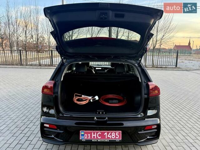 Черный Киа Niro, объемом двигателя 0 л и пробегом 89 тыс. км за 19350 $, фото 99 на Automoto.ua