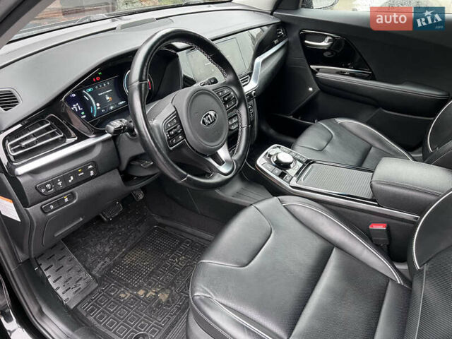 Черный Киа Niro, объемом двигателя 0 л и пробегом 117 тыс. км за 19200 $, фото 13 на Automoto.ua
