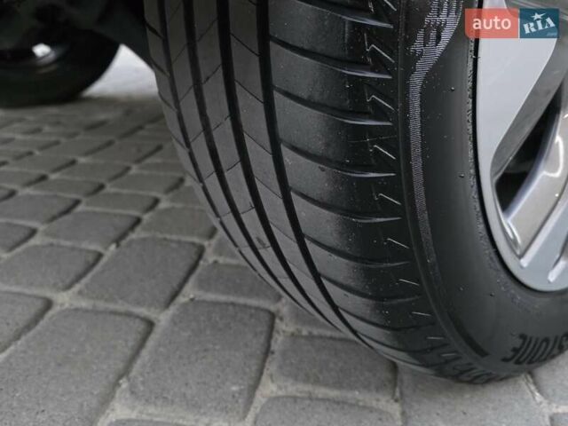 Черный Киа Niro, объемом двигателя 0 л и пробегом 148 тыс. км за 17699 $, фото 16 на Automoto.ua