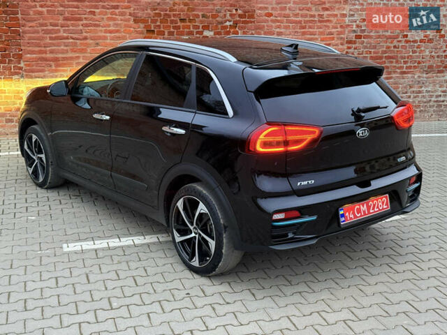 Чорний Кіа Niro, об'ємом двигуна 0 л та пробігом 138 тис. км за 19750 $, фото 34 на Automoto.ua