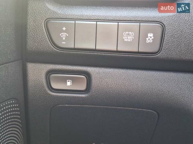 Черный Киа Niro, объемом двигателя 1.58 л и пробегом 112 тыс. км за 19700 $, фото 36 на Automoto.ua