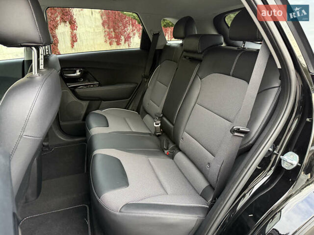Черный Киа Niro, объемом двигателя 0 л и пробегом 80 тыс. км за 21850 $, фото 50 на Automoto.ua