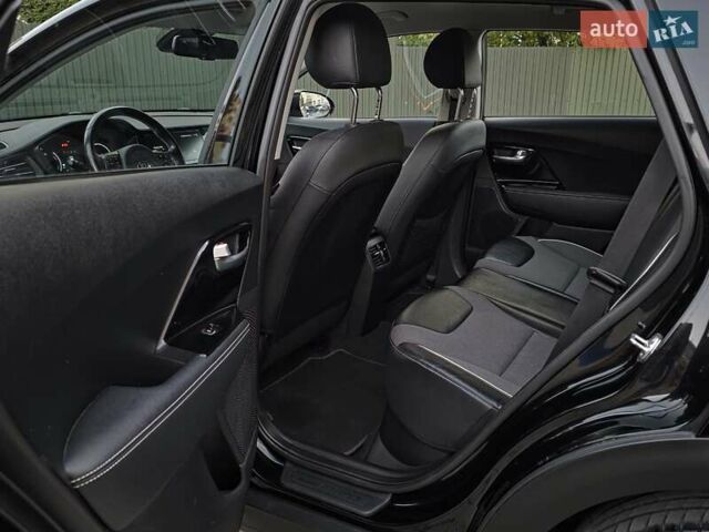 Черный Киа Niro, объемом двигателя 0 л и пробегом 148 тыс. км за 17699 $, фото 26 на Automoto.ua