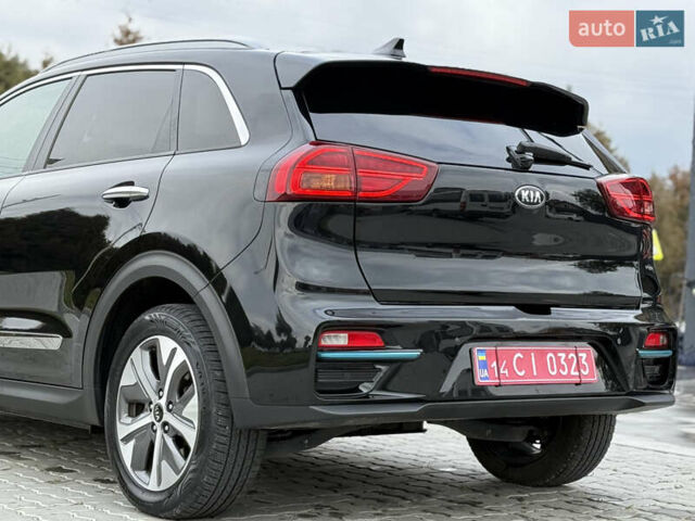 Черный Киа Niro, объемом двигателя 0 л и пробегом 80 тыс. км за 19650 $, фото 182 на Automoto.ua