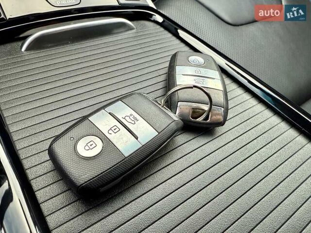 Черный Киа Niro, объемом двигателя 0 л и пробегом 89 тыс. км за 19350 $, фото 57 на Automoto.ua