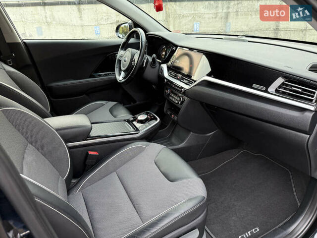 Черный Киа Niro, объемом двигателя 0 л и пробегом 80 тыс. км за 21850 $, фото 38 на Automoto.ua