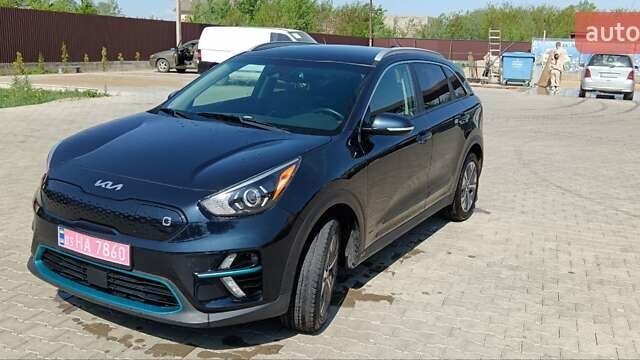 Чорний Кіа Niro, об'ємом двигуна 0 л та пробігом 47 тис. км за 18000 $, фото 1 на Automoto.ua