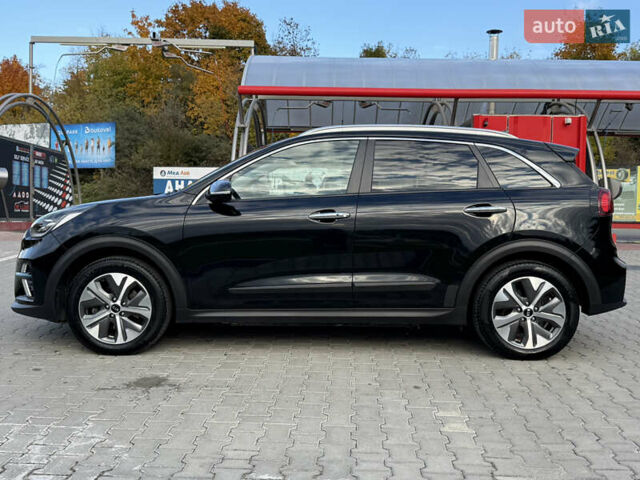 Чорний Кіа Niro, об'ємом двигуна 0 л та пробігом 84 тис. км за 19200 $, фото 9 на Automoto.ua