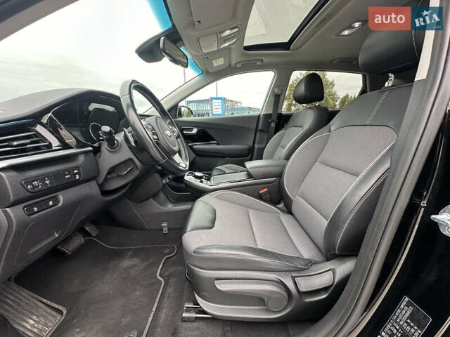 Чорний Кіа Niro, об'ємом двигуна 0 л та пробігом 154 тис. км за 19799 $, фото 21 на Automoto.ua