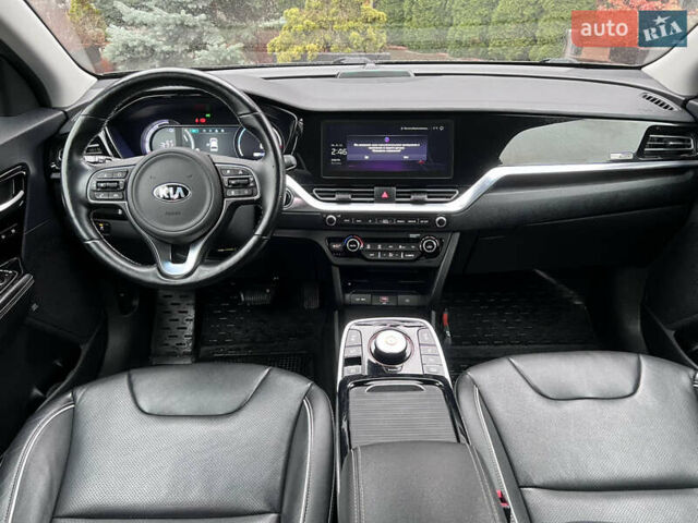 Черный Киа Niro, объемом двигателя 0 л и пробегом 117 тыс. км за 19200 $, фото 14 на Automoto.ua